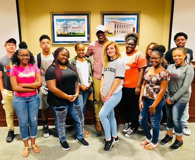 A group of LLS students